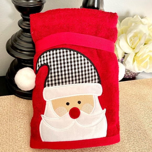 NWT SET OF 2 3D SANTA CLAUS Hand Towels - Picture 6 of 7